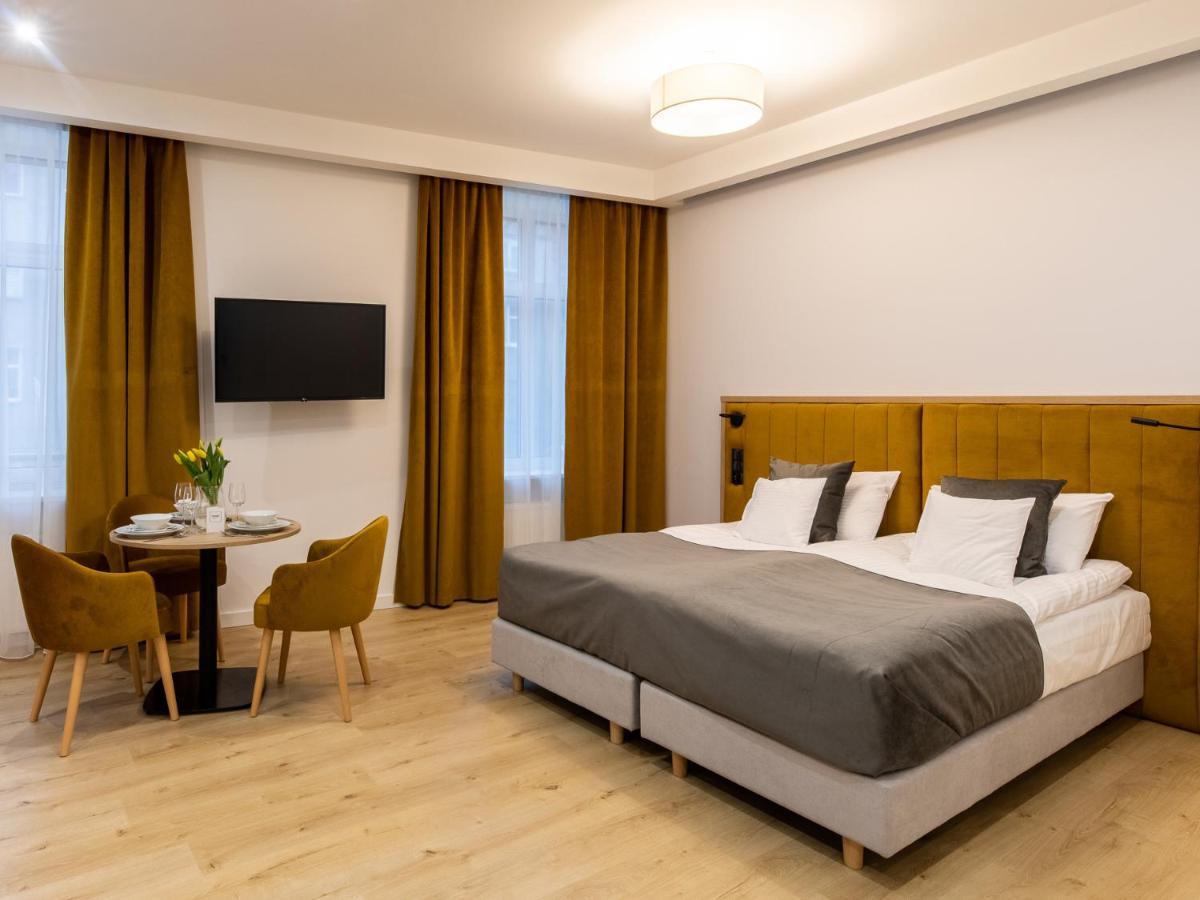 Studio z łóżkiem typu king-size i rozkładaną sofą